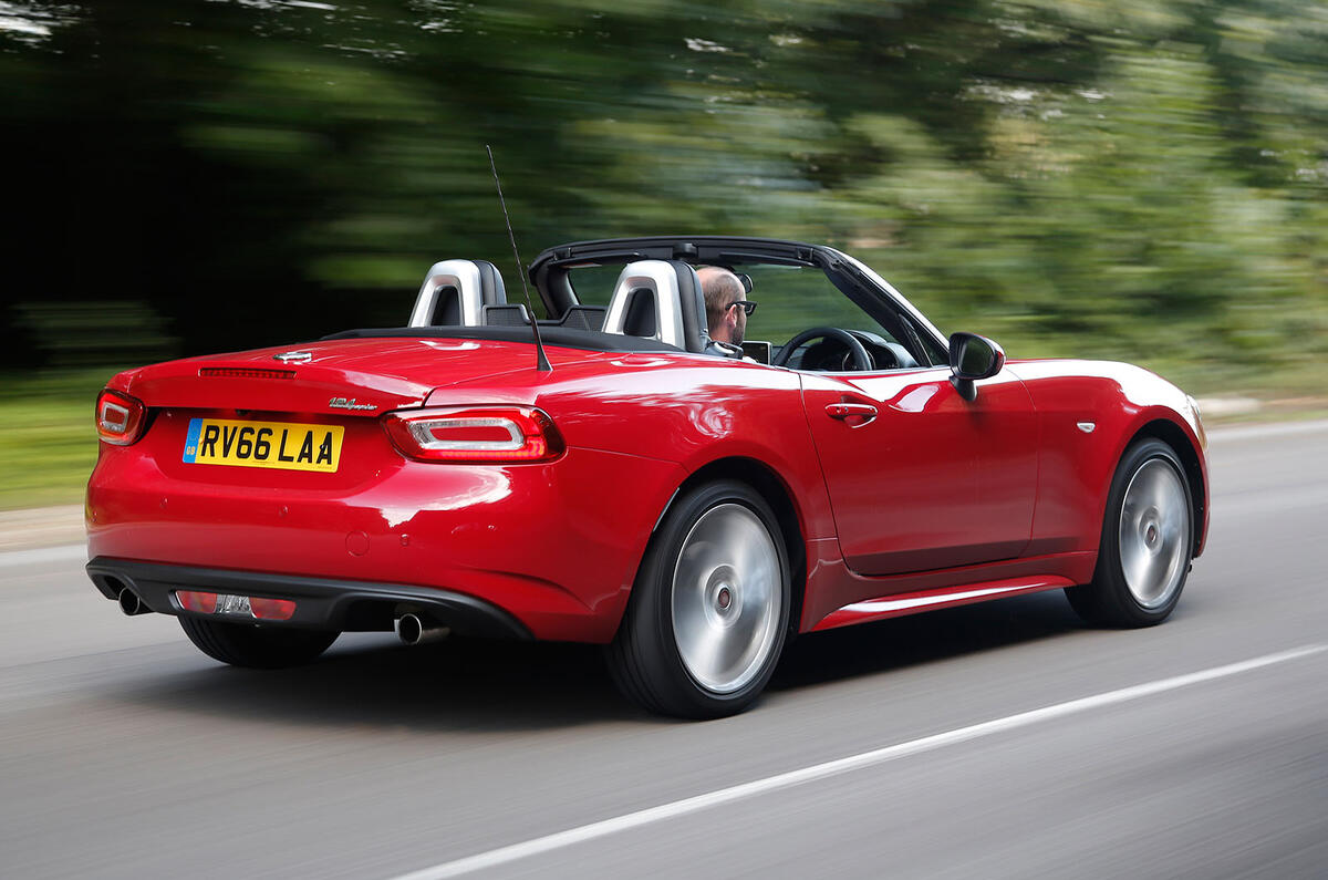 Fiat 124 Spider rear