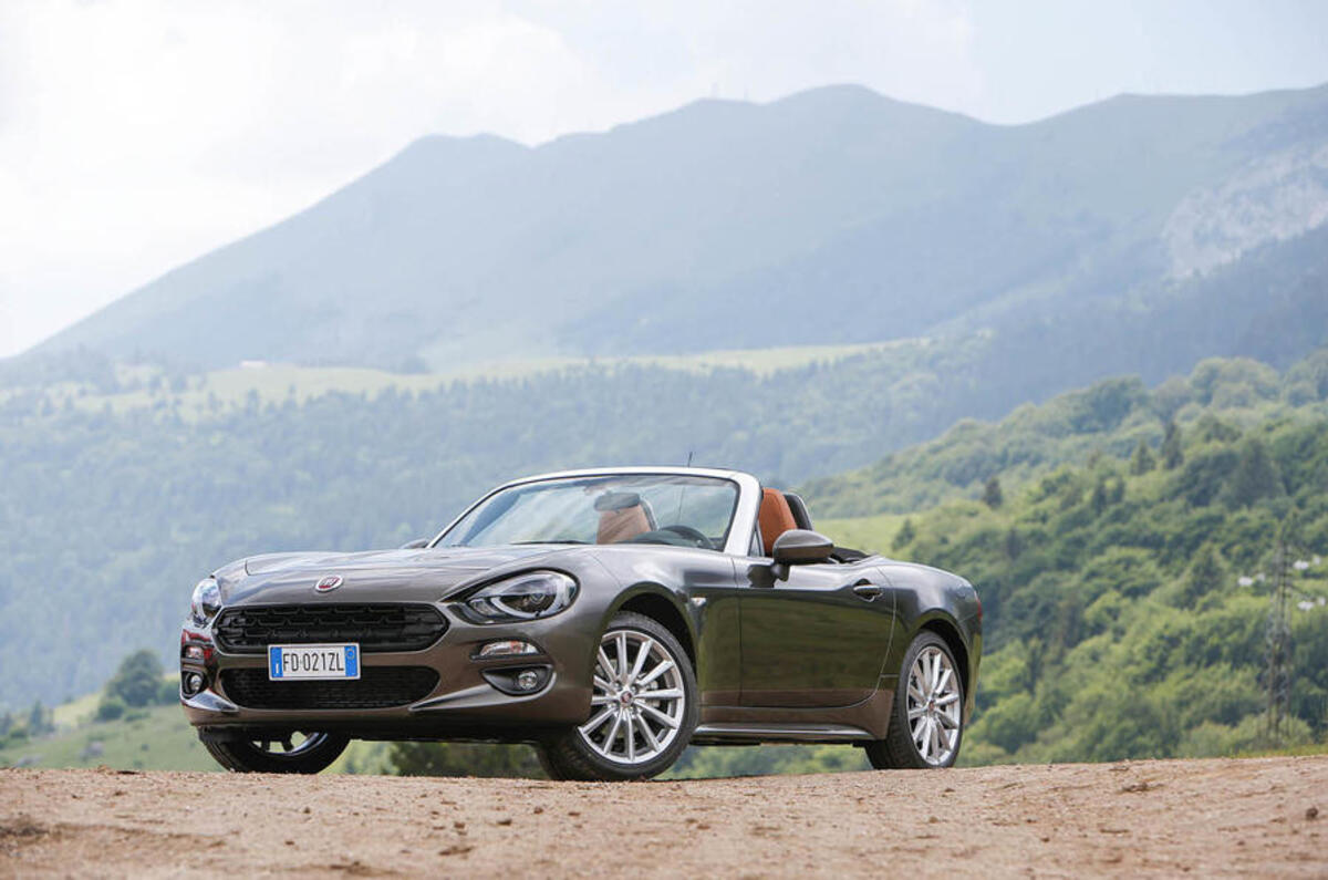 3.5 star Fiat 124 Spider