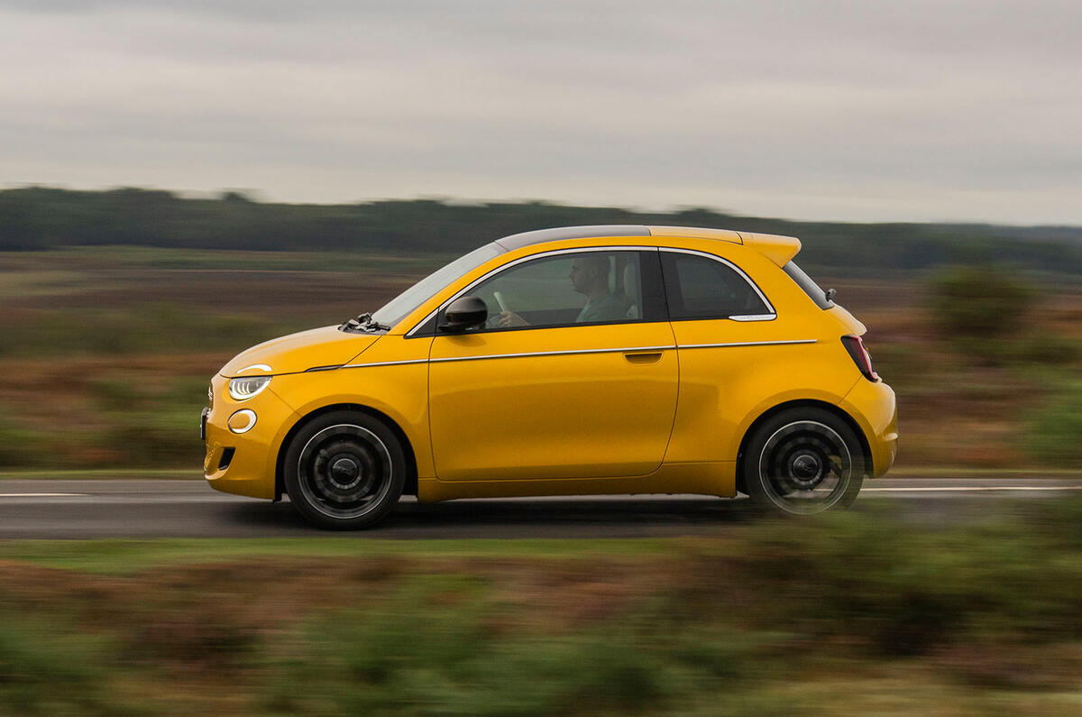 Fiat 500 Hybrid 2026 057