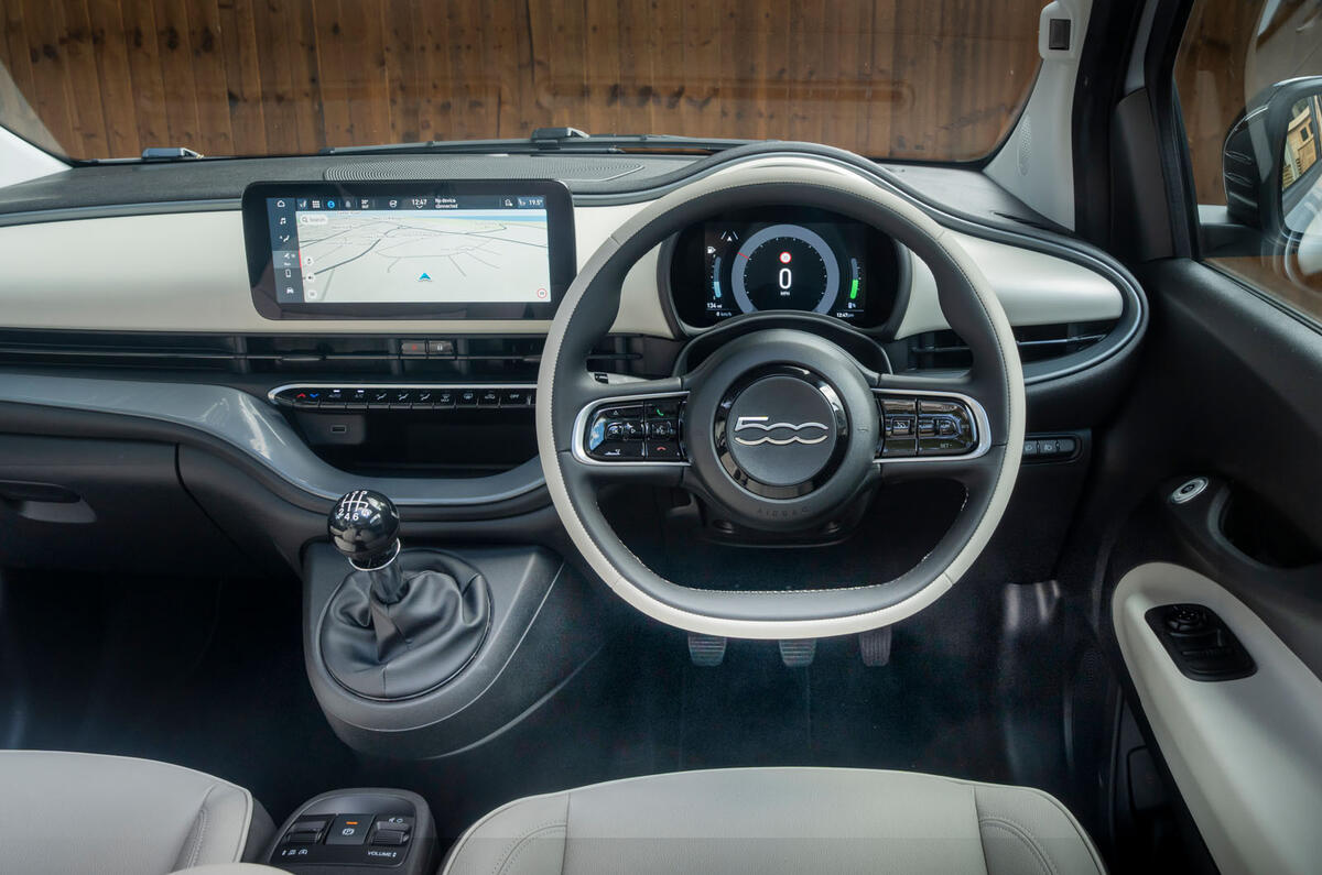 Fiat 500 Hybrid 2026 059