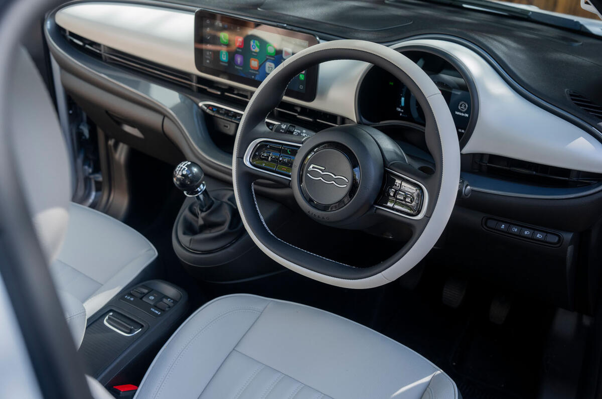Fiat 500 Hybrid 2026 060