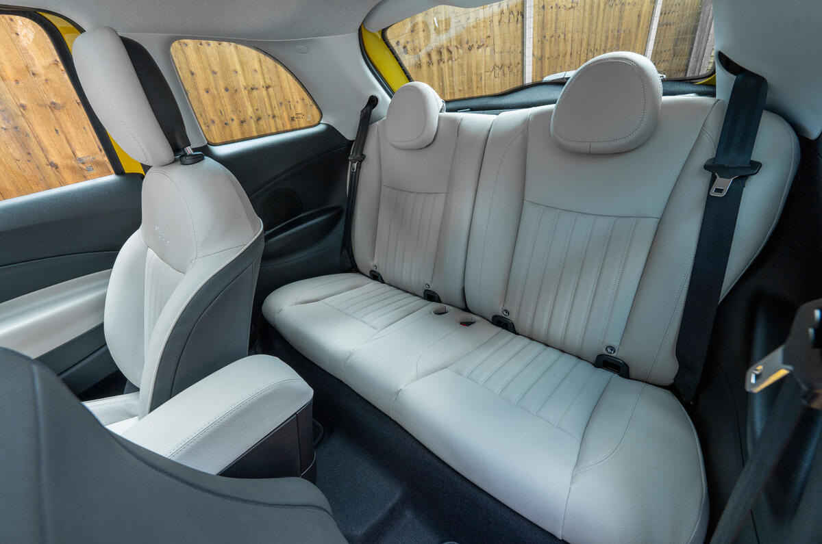 Fiat 500 Hybrid 2026 065