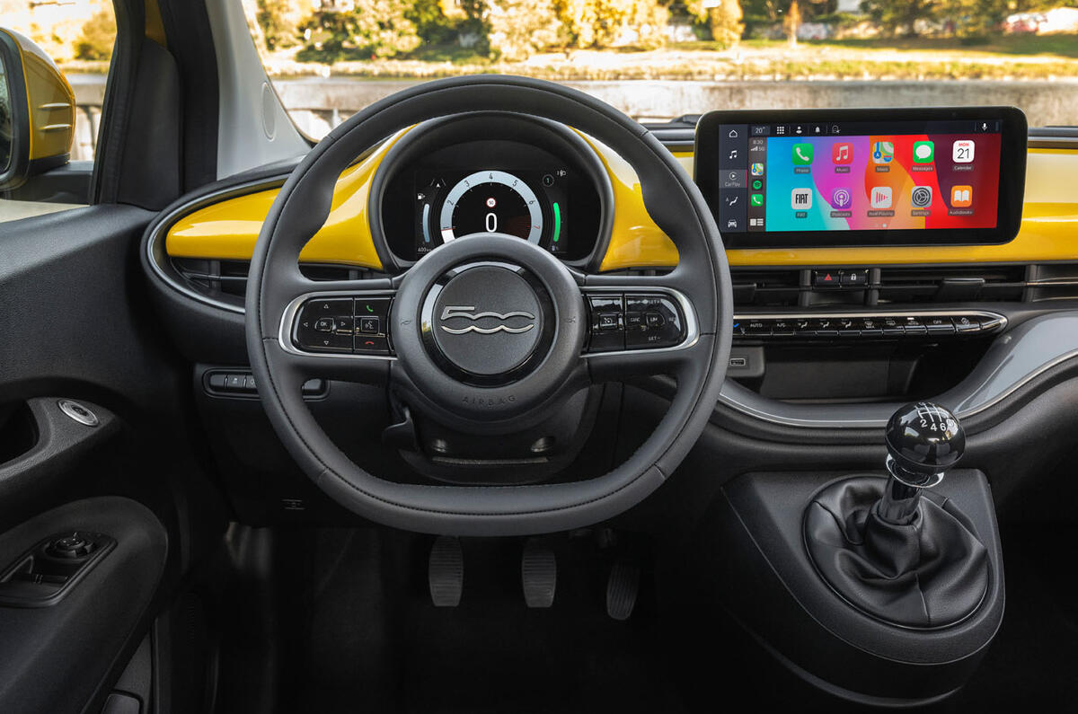 Fiat 500 Hybrid review 2025 005