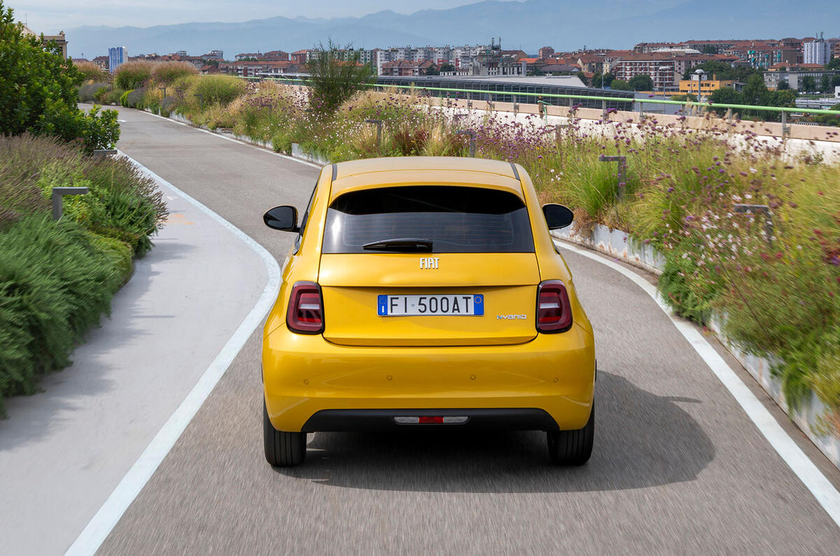 Fiat 500 Hybrid review 2025 011