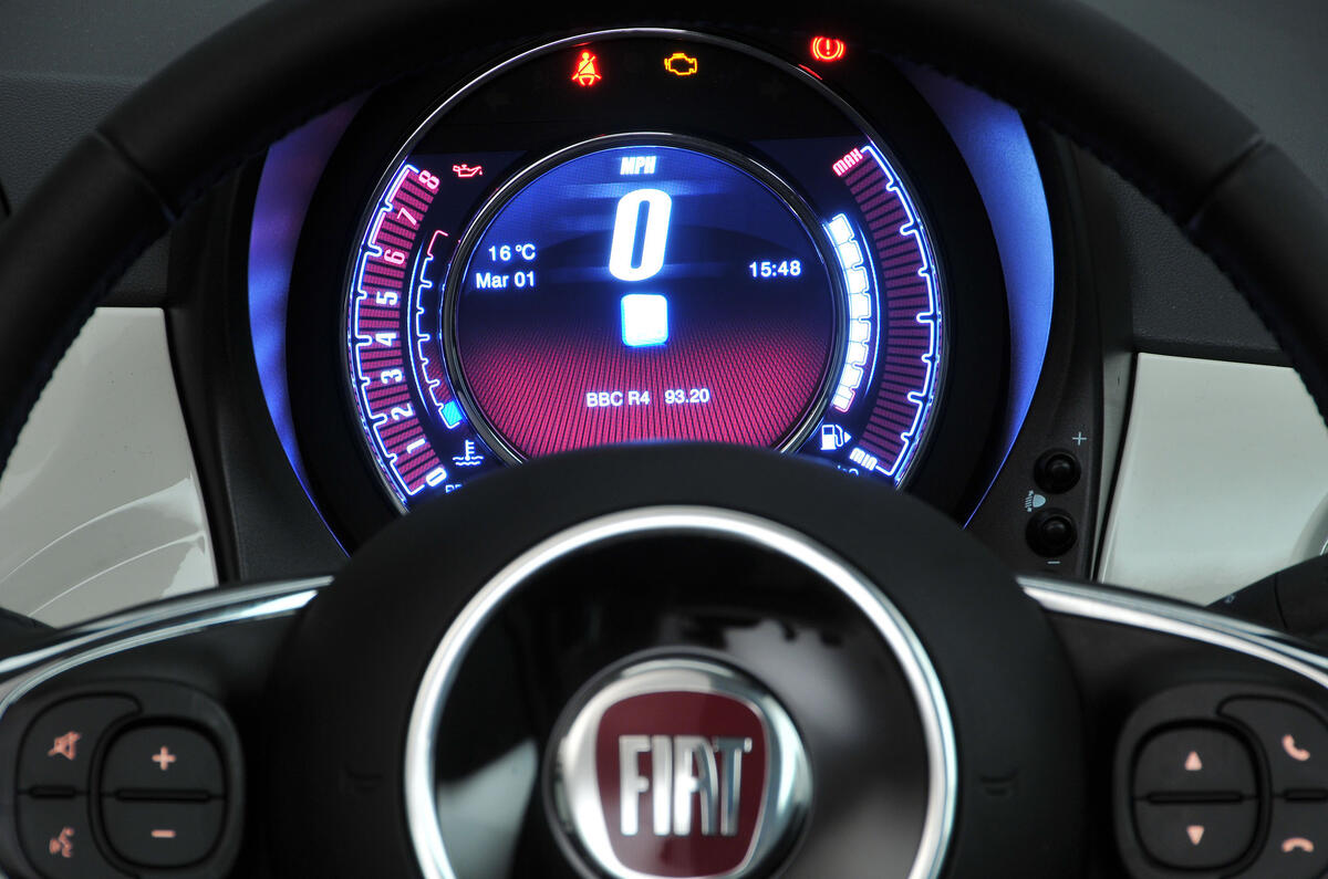 Fiat 500C instrument cluster