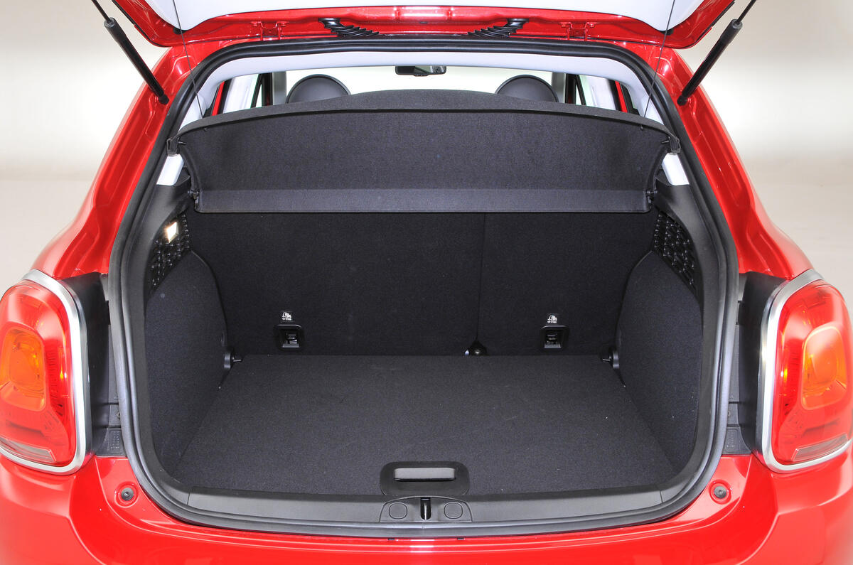 Fiat 500X boot space