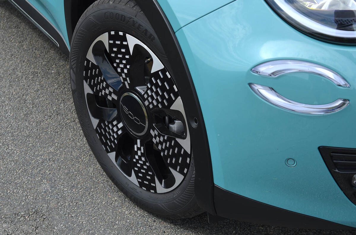 FIAT 600 review 2025 004