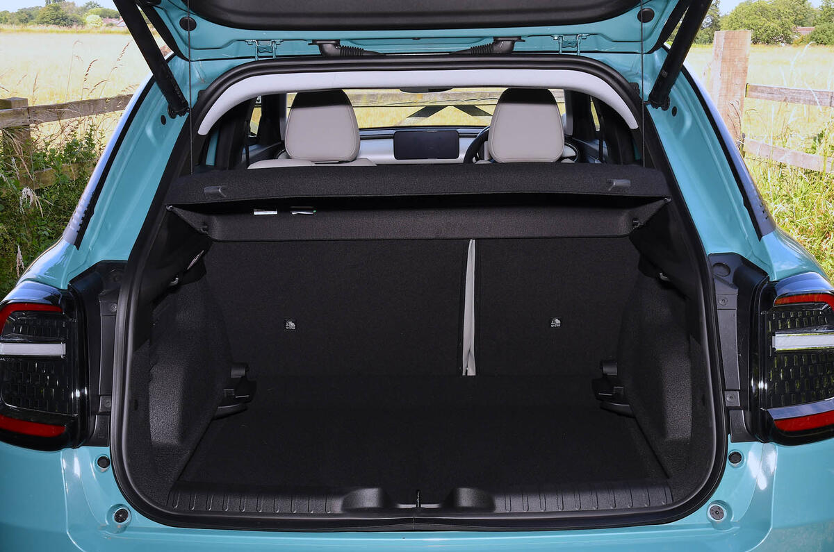 FIAT 600 review 2025 016