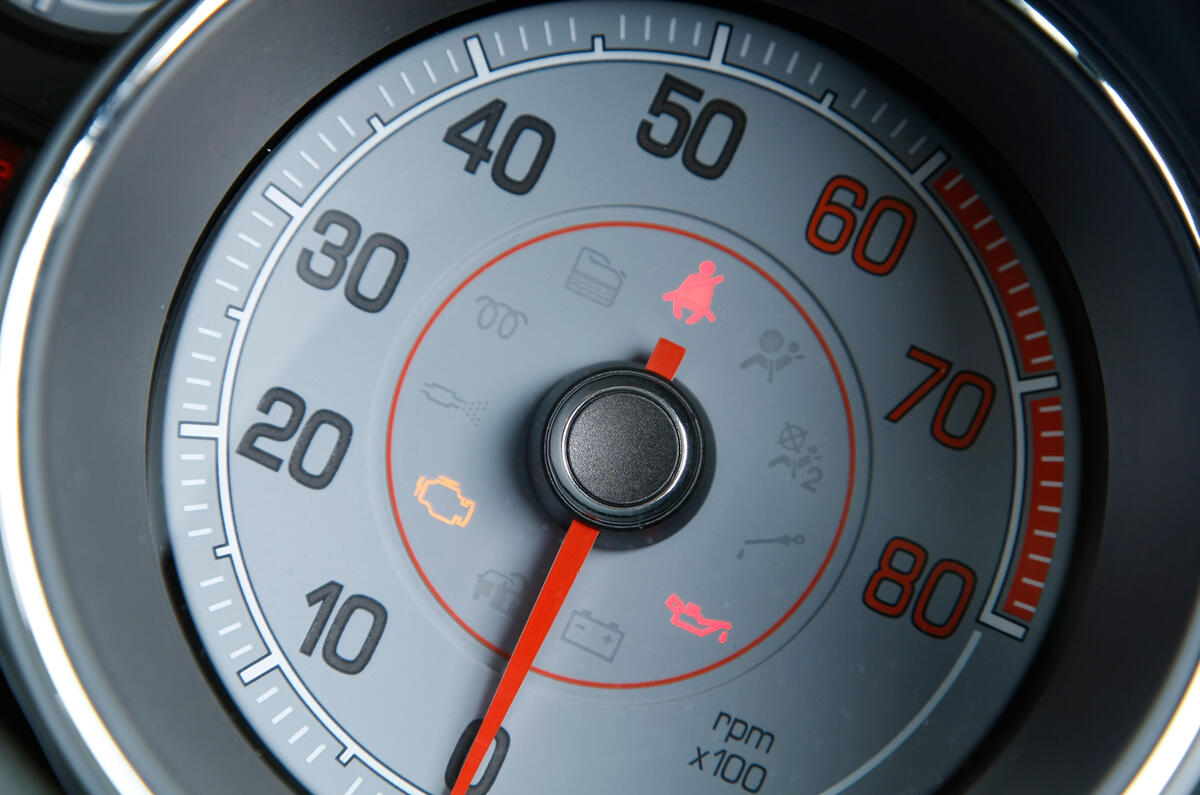 Fiat Bravo rev counter