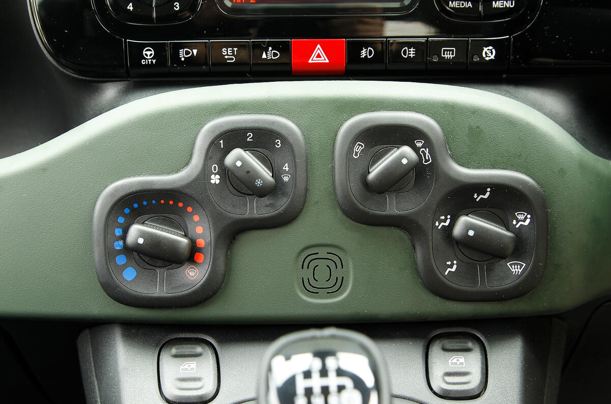 Fiat Panda 4x4 switchgear