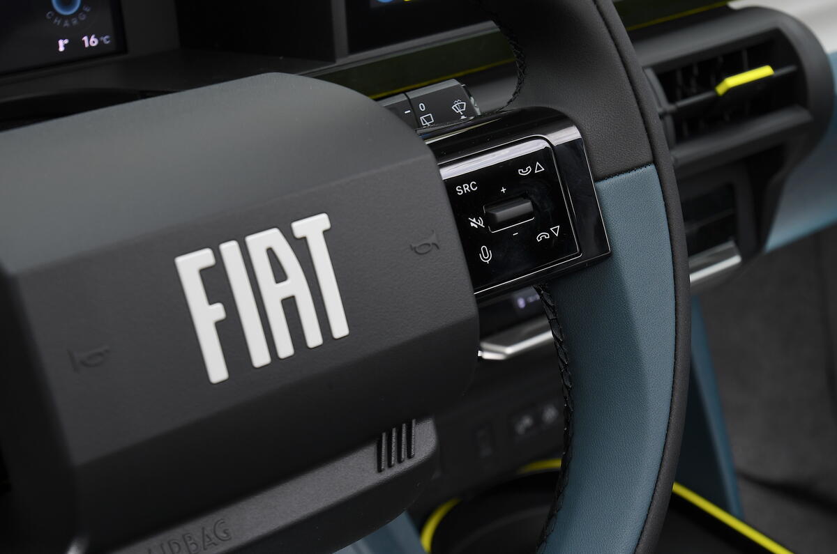 Fiat Panda Hybrid 2025 jb20250520 9690