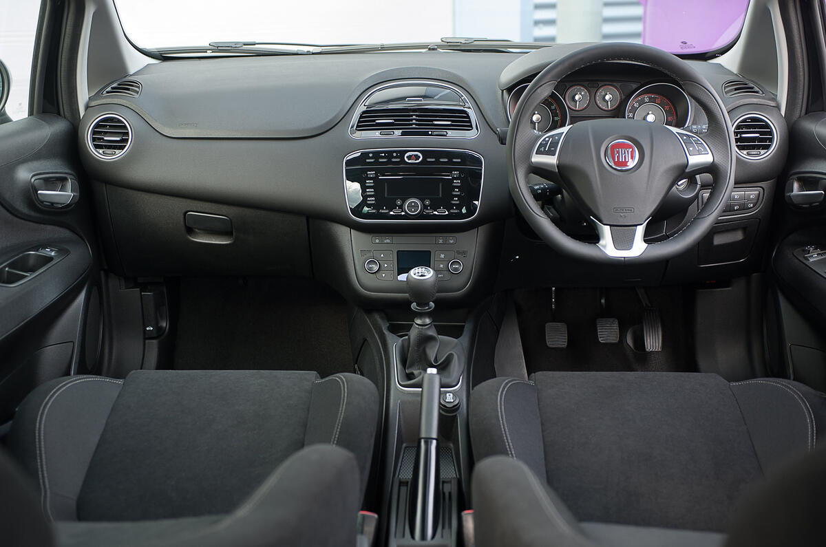 Fiat Punto dashboard