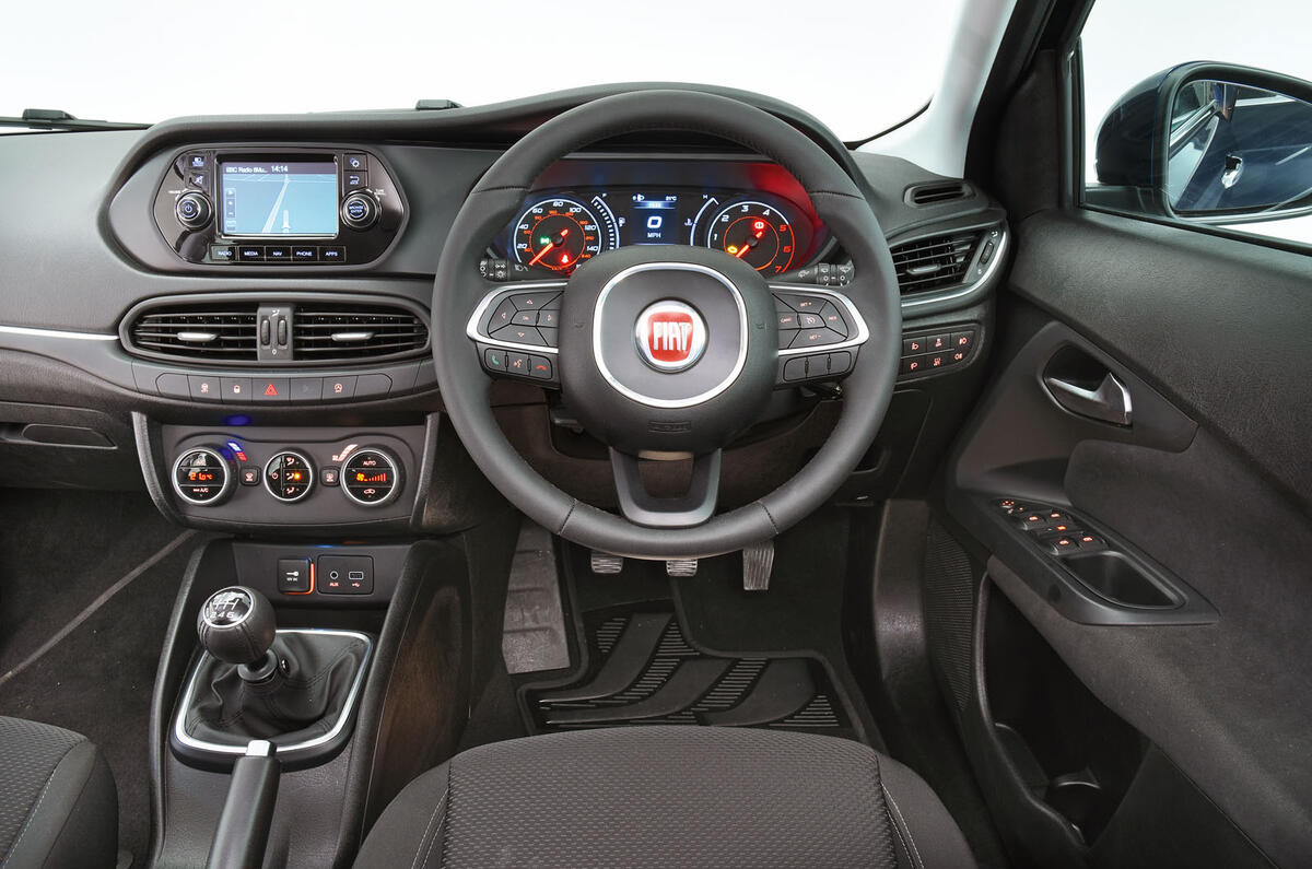 Fiat Tipo dashboard