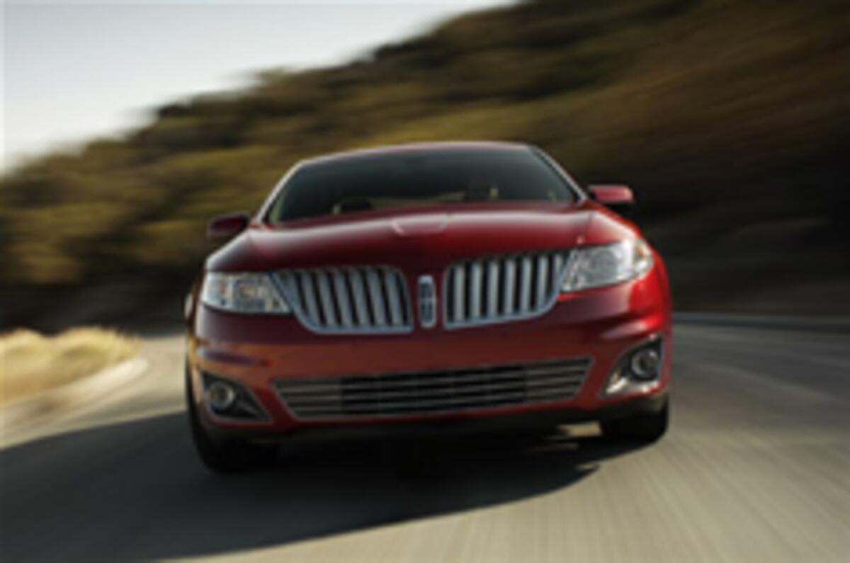 LA show: Lincoln MKS