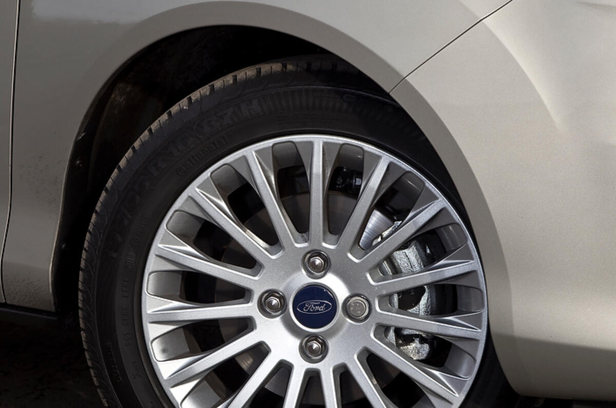 16in Ford B-Max alloy wheels