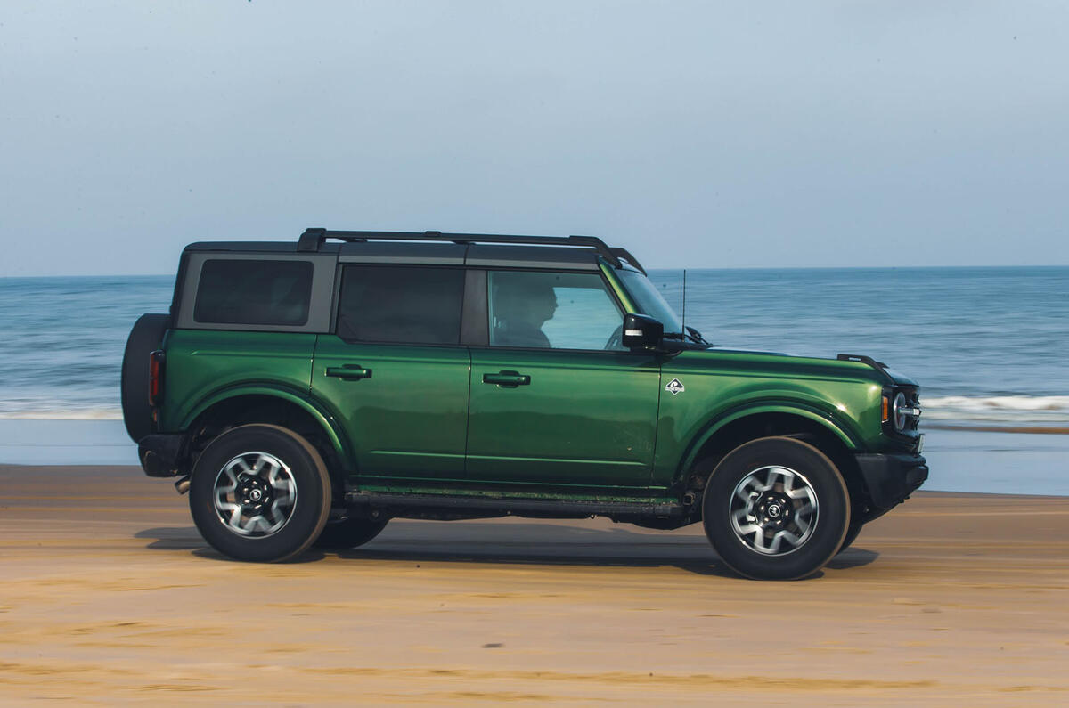ford bronco 2023 review 002 panning ford bronco 2023 review 002 panning