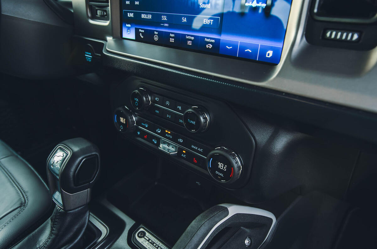ford bronco 2023 review 017 buttons ford bronco 2023 review 017 buttons
