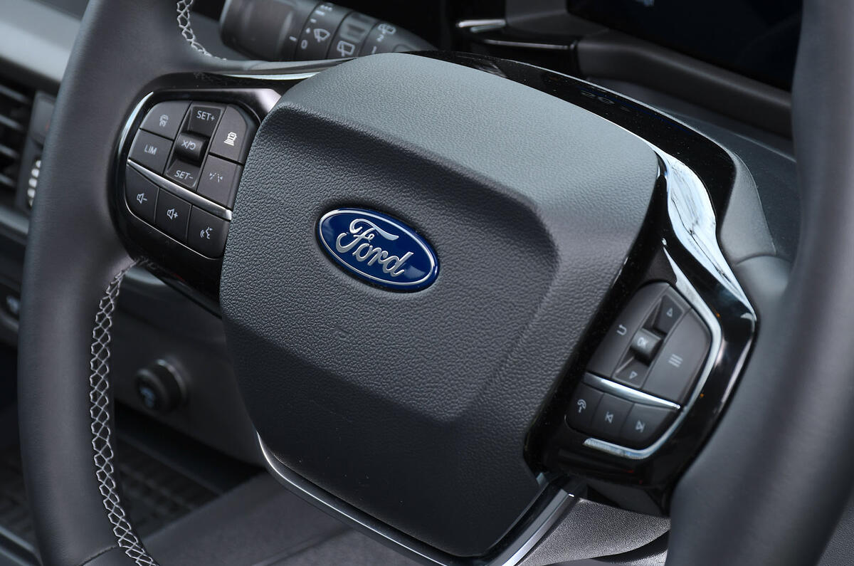Ford E Tourneo Courier review 2026 008