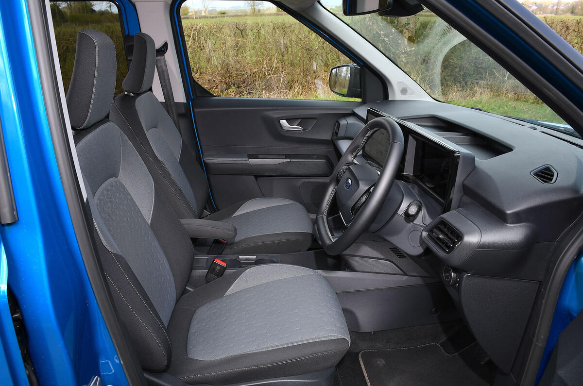Ford E Tourneo Courier review 2026 013