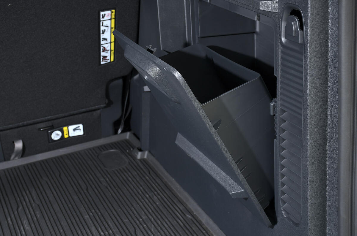 Ford E Tourneo Courier review 2026 016
