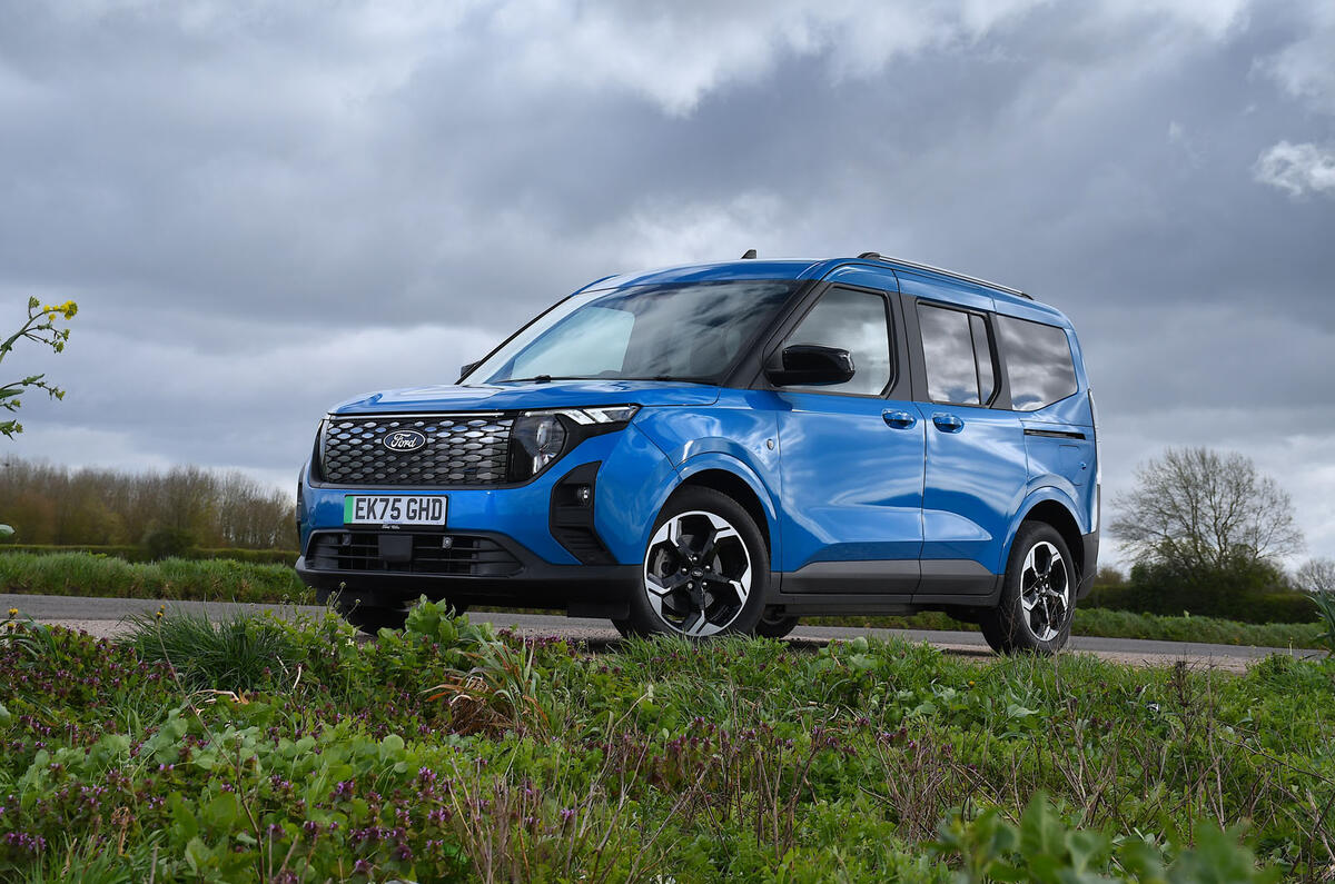 Ford E Tourneo Courier review 2026 021