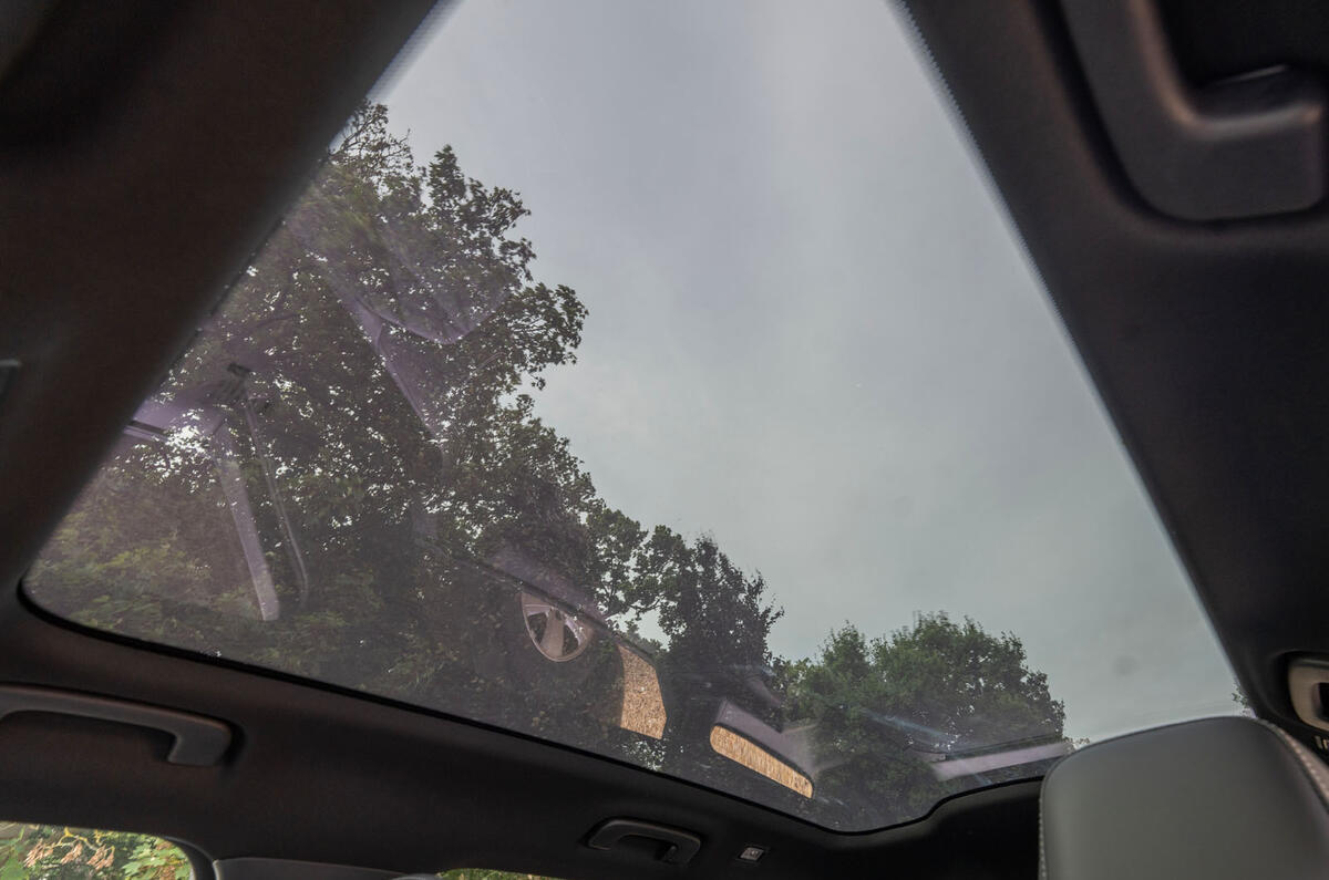 ford explorer review 2024 11 sunroof ford explorer review 2024 11 sunroof