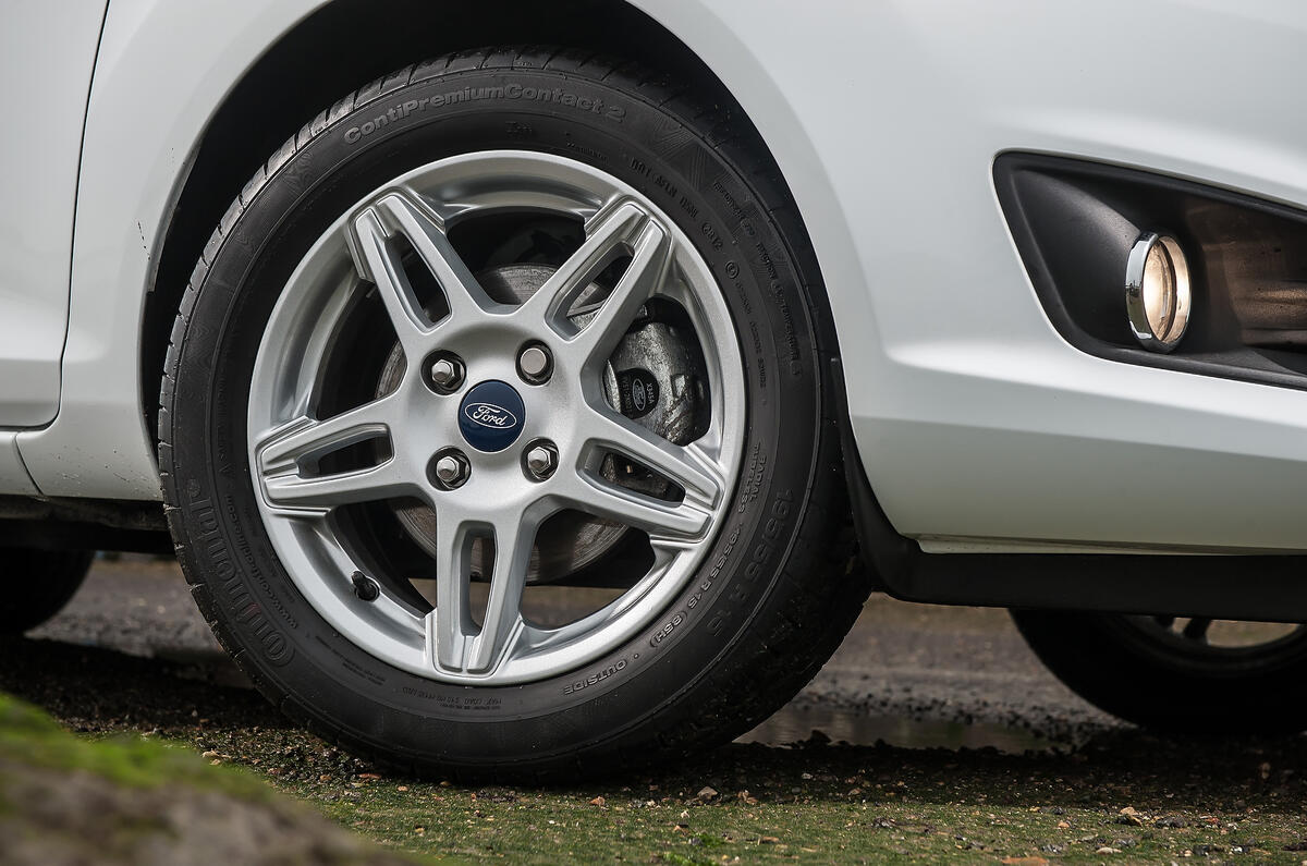 Ford Fiesta 15in alloy wheels