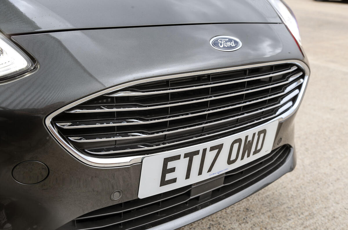 Ford Fiesta chrome front grille