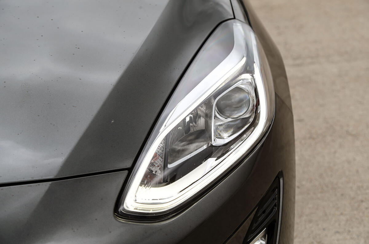 Ford Fiesta headlights