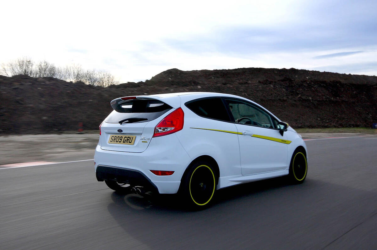 Ford Fiesta Zetec S Mountune cornering
