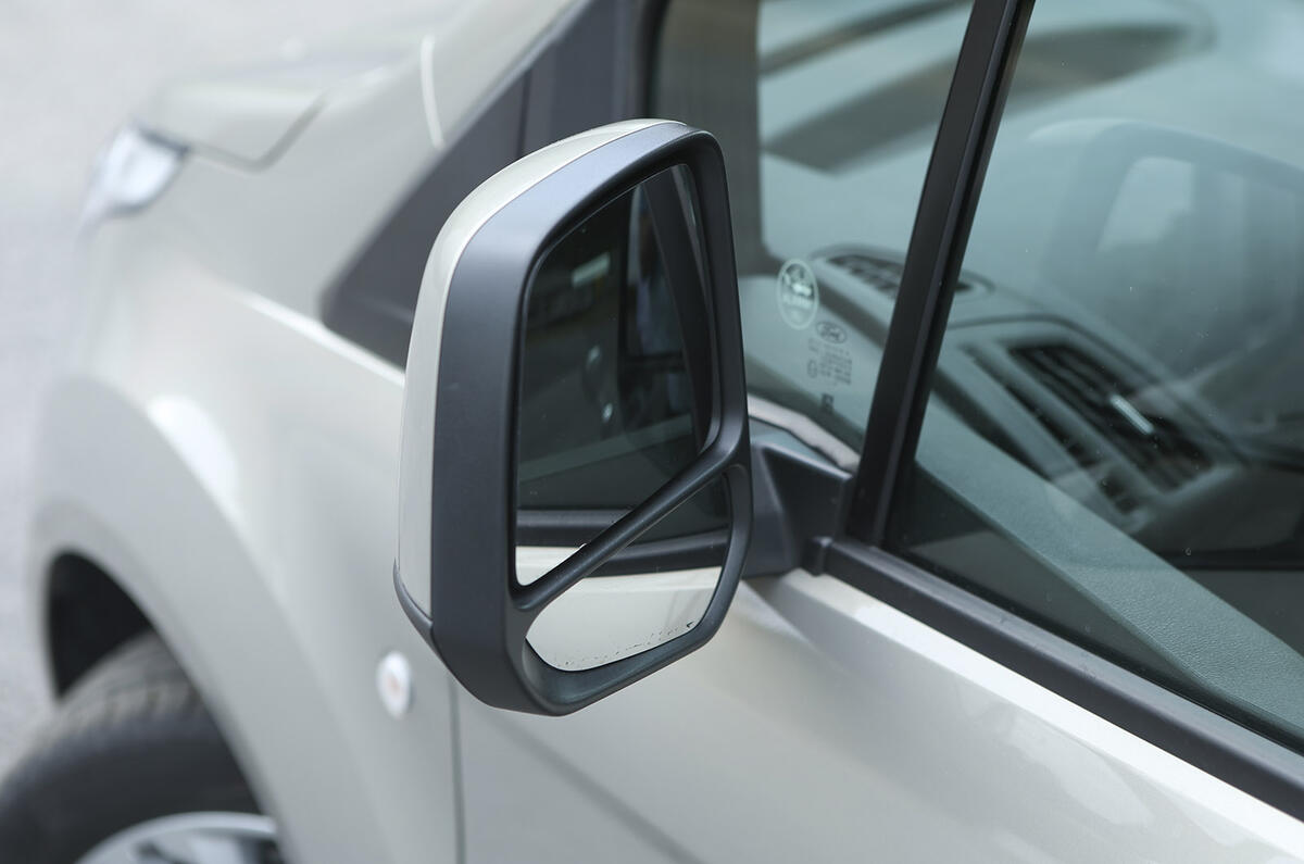 Grand Tourneo Connect wing mirror