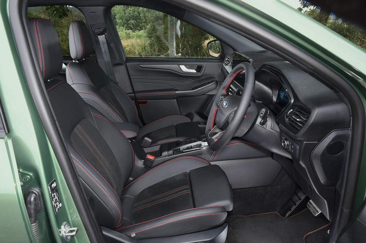 Ford Kuga hydrid S line 2024 interior Ford Kuga hydrid S line 2024 interior