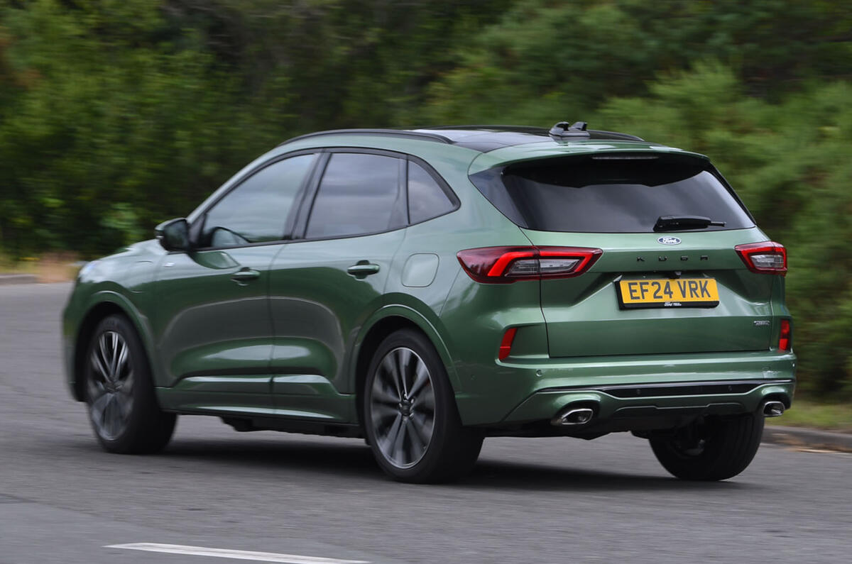 Ford Kuga hydrid S line 2024 rear left three quarter. Ford Kuga hydrid S line 2024 rear left three quarter.