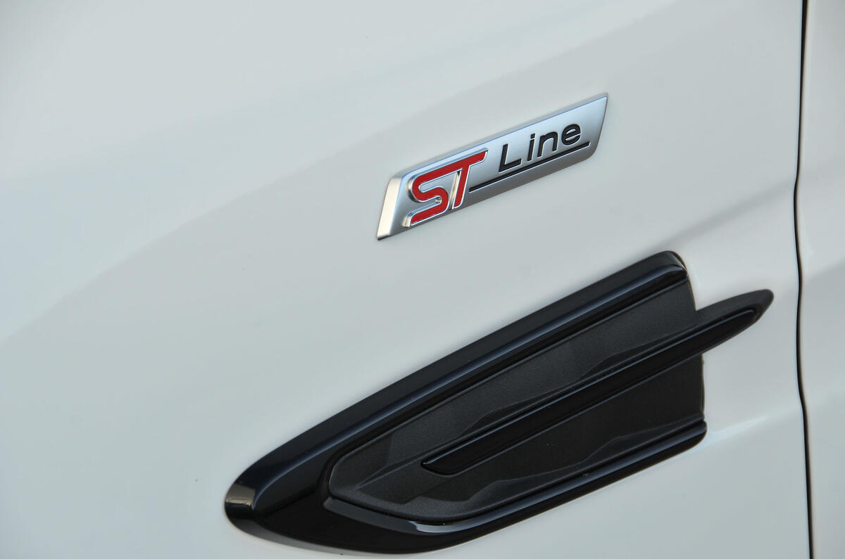 Ford Kuga side vent
