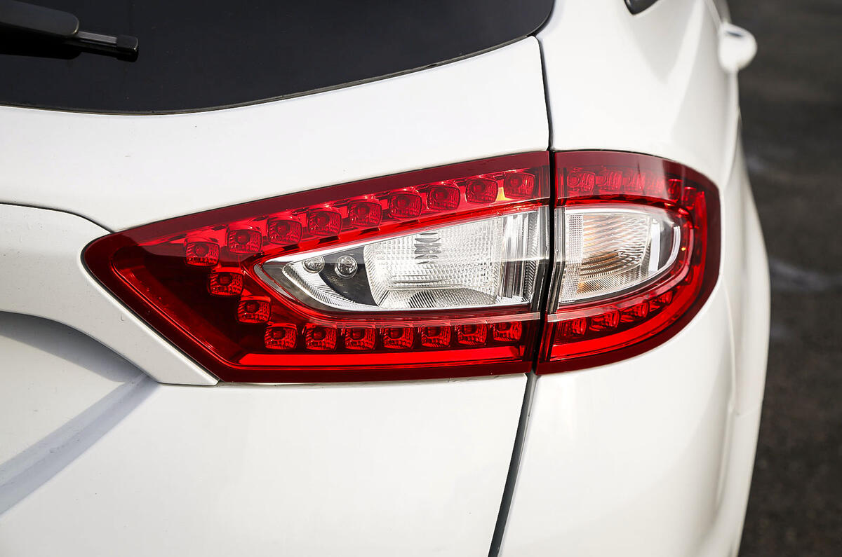 Ford Mondeo tailights