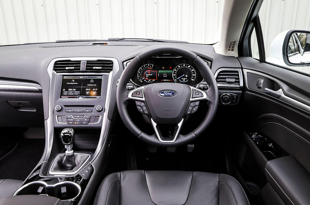 Ford Mondeo dashboard
