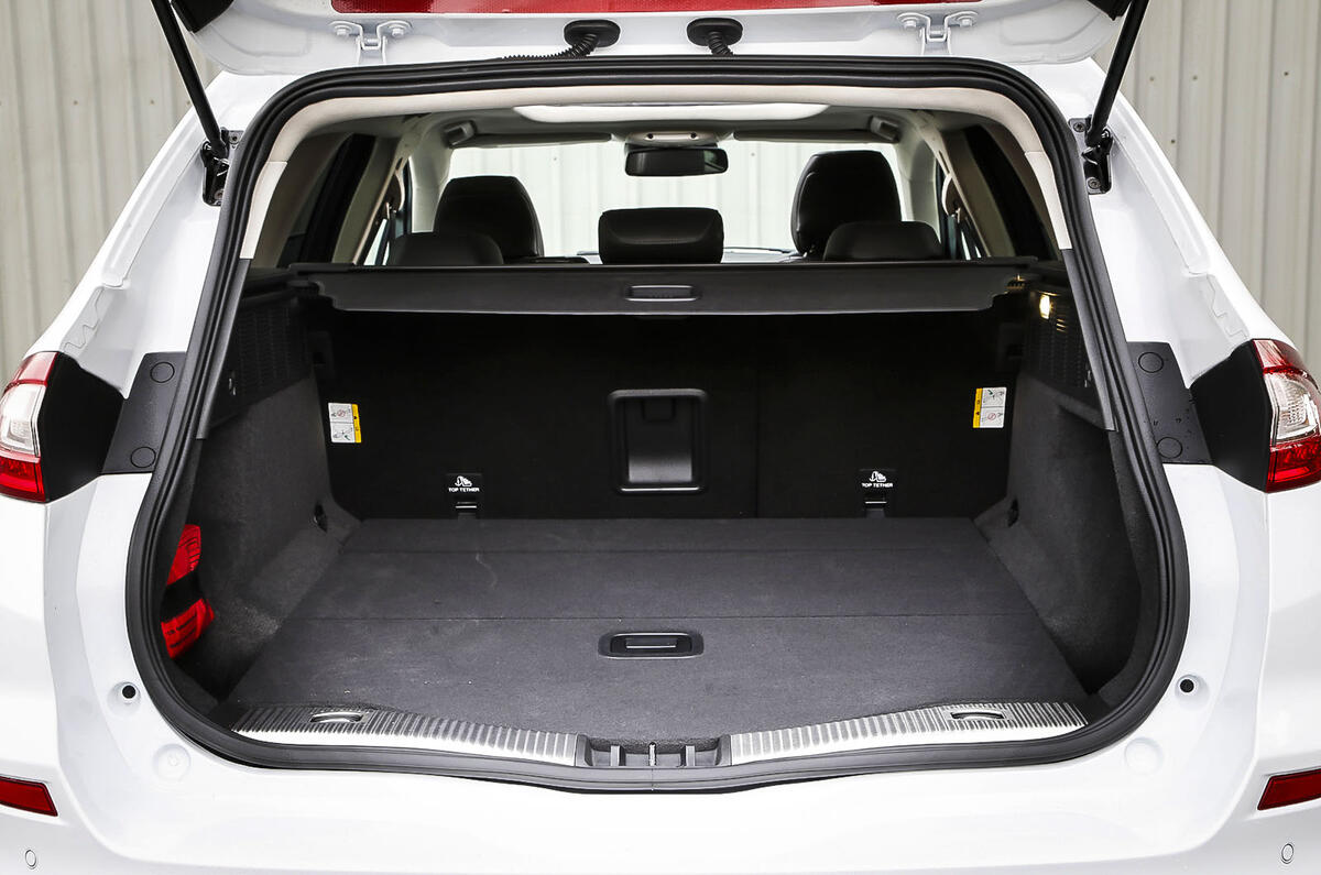Ford Mondeo boot space