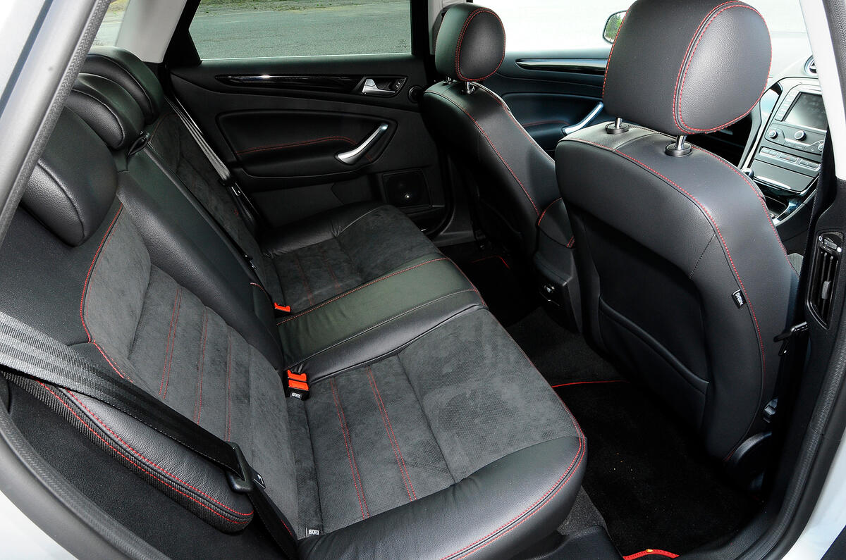 Ford Mondeo rear seats