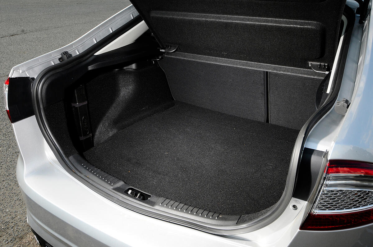 Ford Mondeo boot space
