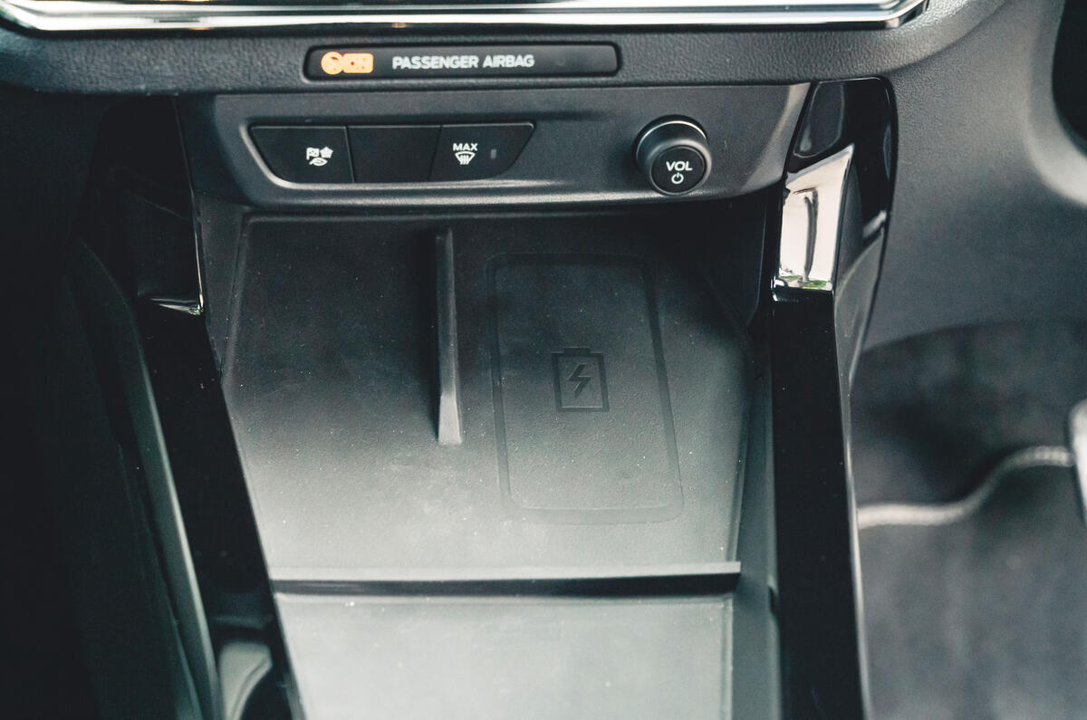 Ford Puma E review 2025 13 centre console Ford Puma E review 2025 13 centre console