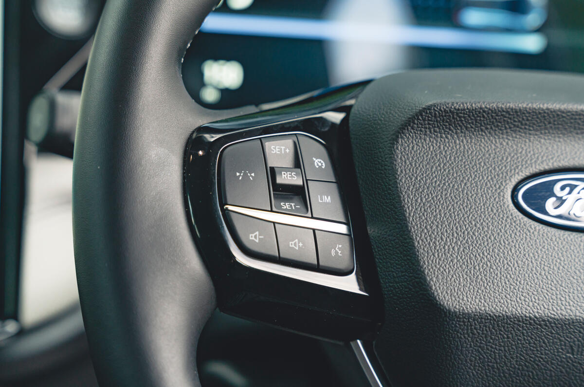 Ford Puma E review 2025 14 buttons Ford Puma E review 2025 14 buttons