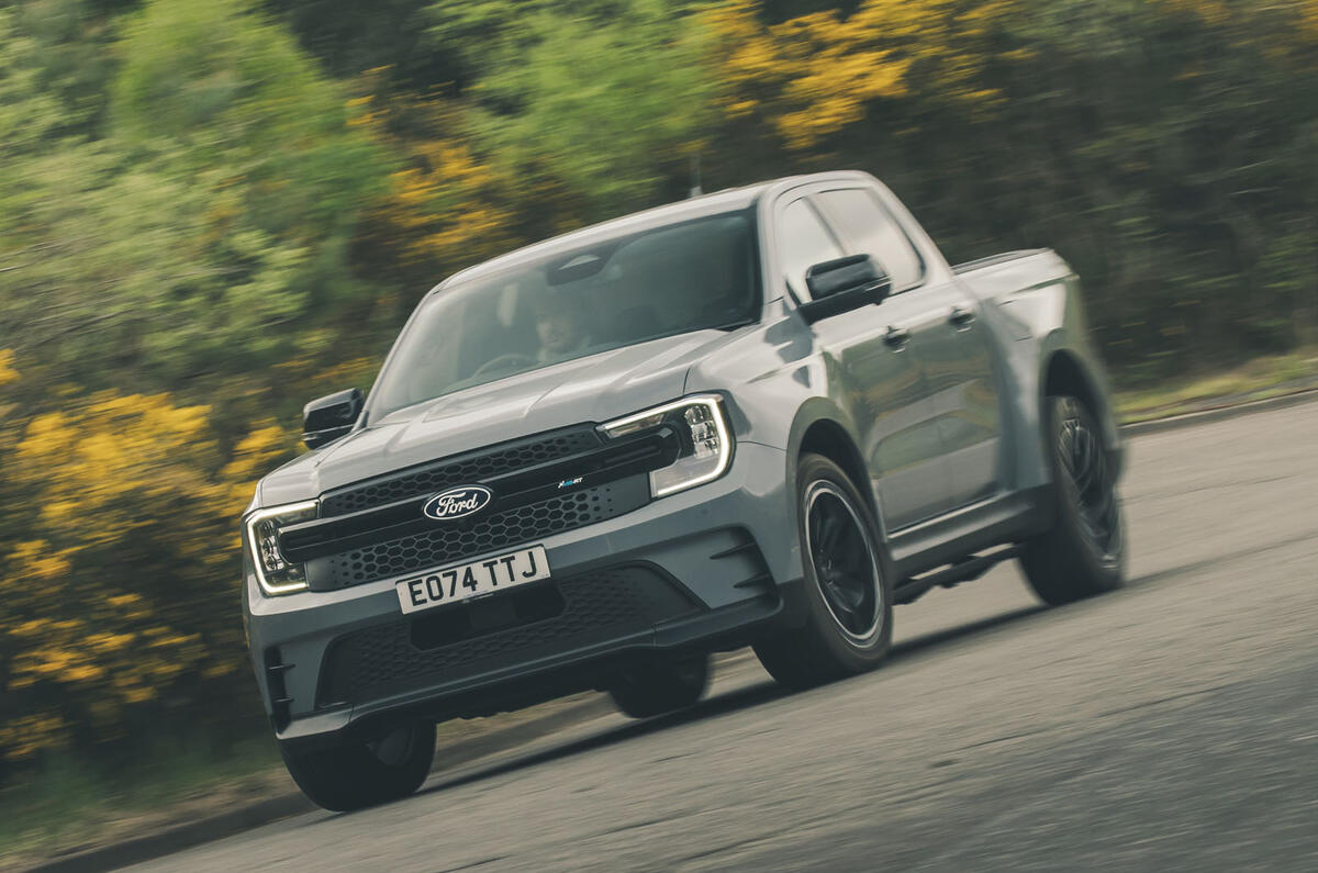 ford ranger msrt 2025 Review front corner blur 31