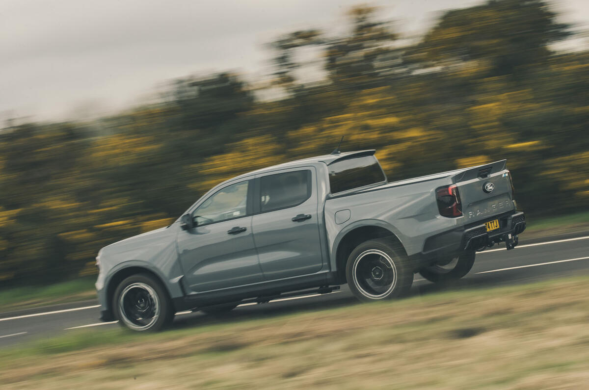 ford ranger msrt 2025 Review rear action 37 ford ranger msrt 2025 Review rear action 37