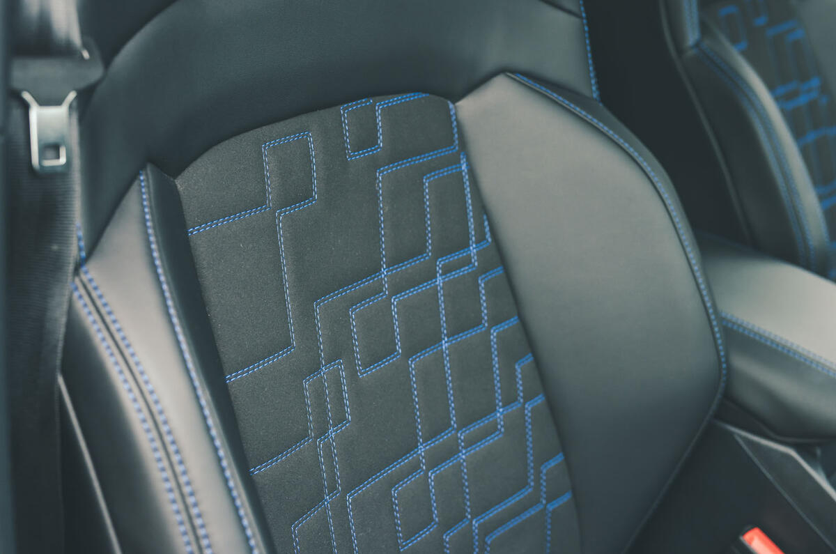 ford ranger msrt 2025 Review seat stitching 17 ford ranger msrt 2025 Review seat stitching 17