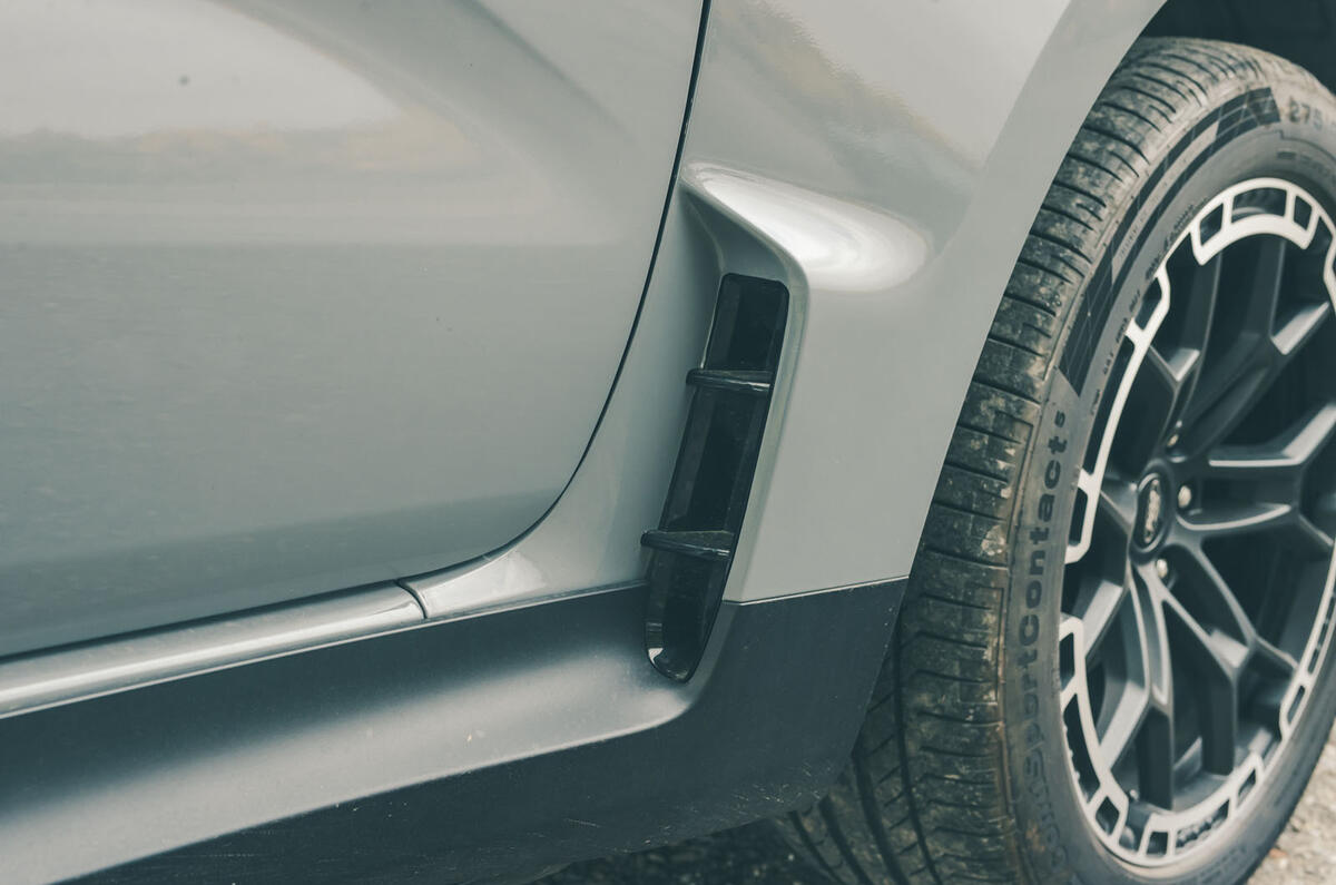 ford ranger msrt 2025 Review side vent 9 ford ranger msrt 2025 Review side vent 9
