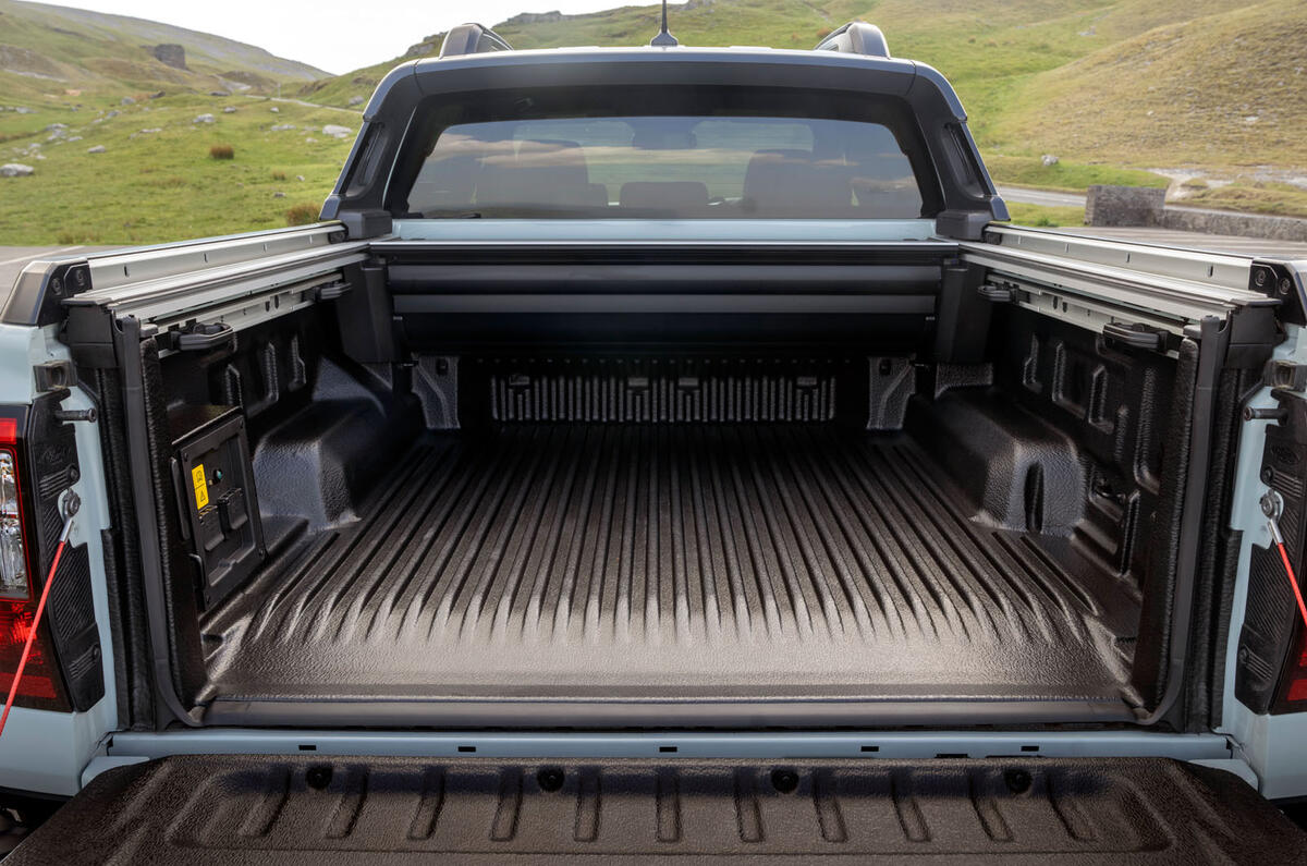 Ford Ranger PHEV review 2025 14 loadbed