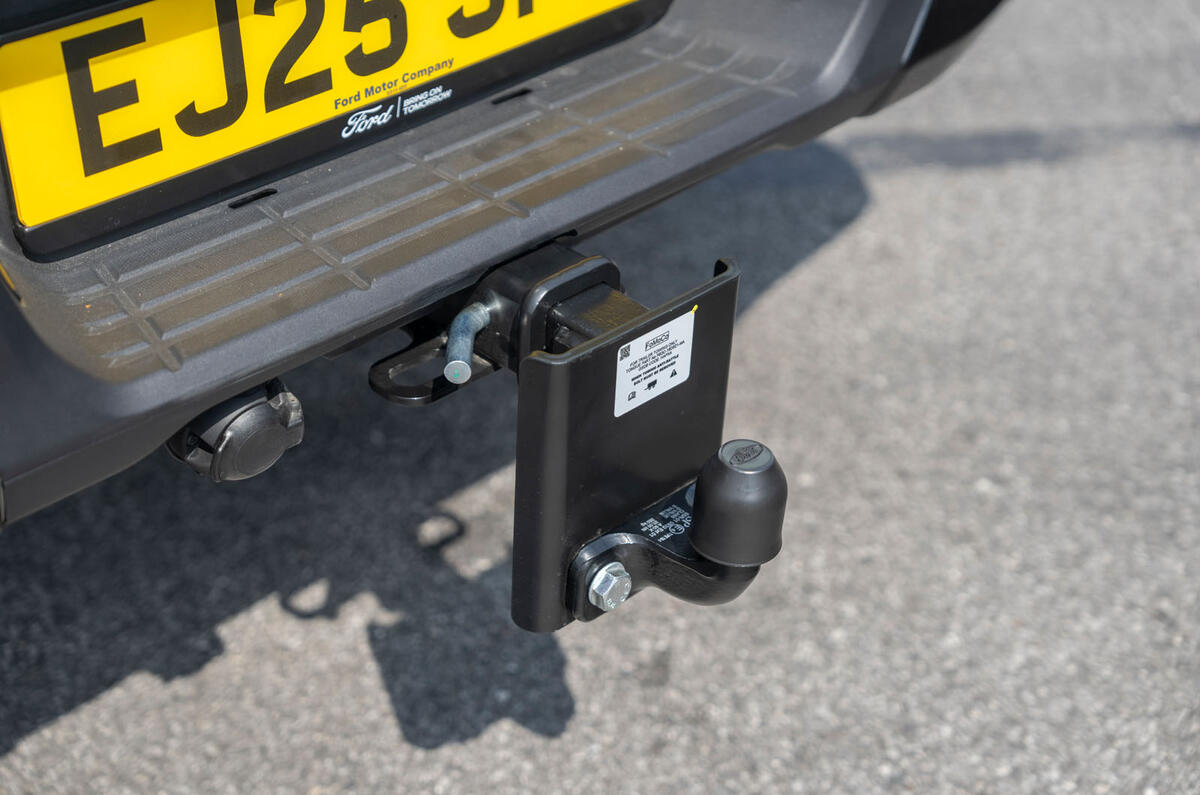 Ford Ranger PHEV review 2025 18 towbar