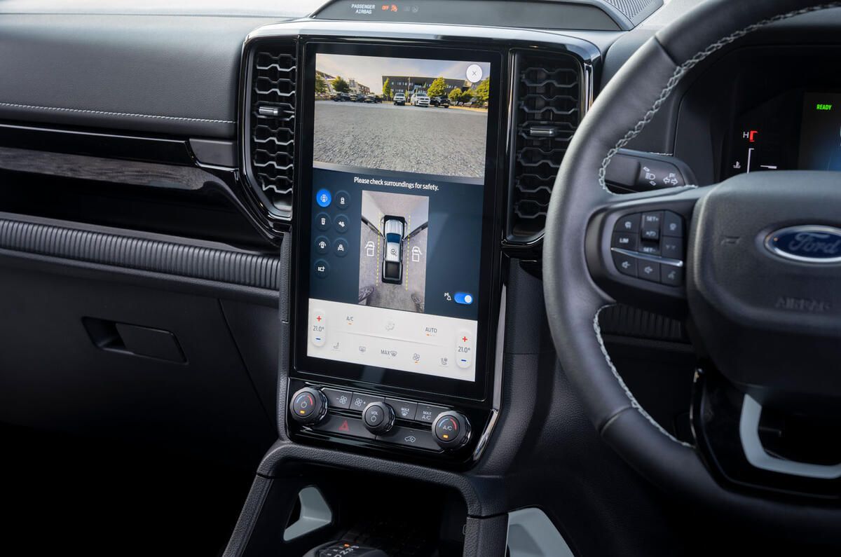 Ford Ranger PHEV review 2025 30 infotainment