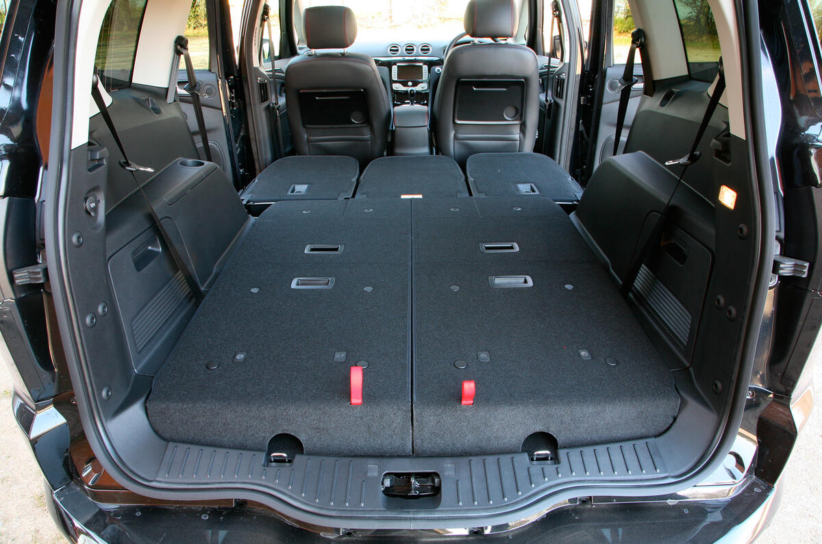 Ford galaxy cargo space #9