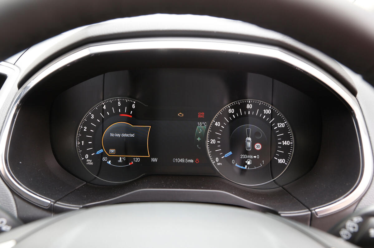 Ford S-Max instrument cluster